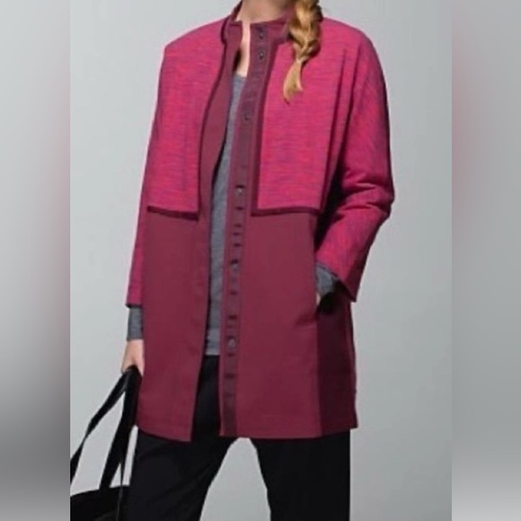 Lululemon Cocoon bumble rust berry snap button lightweight outdoor Car Coat S - Picture 1 of 3